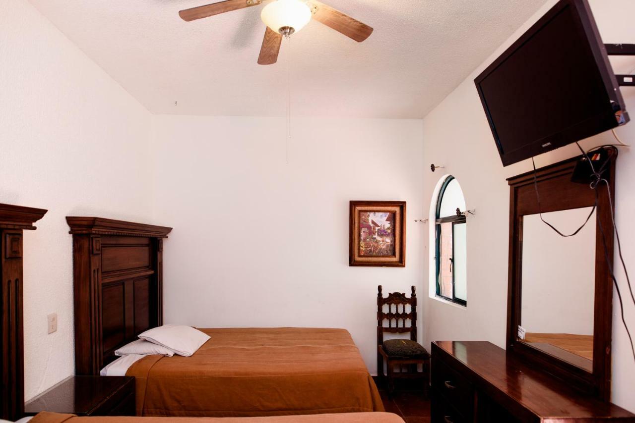 Hotel Maria Elena デュランゴ エクステリア 写真